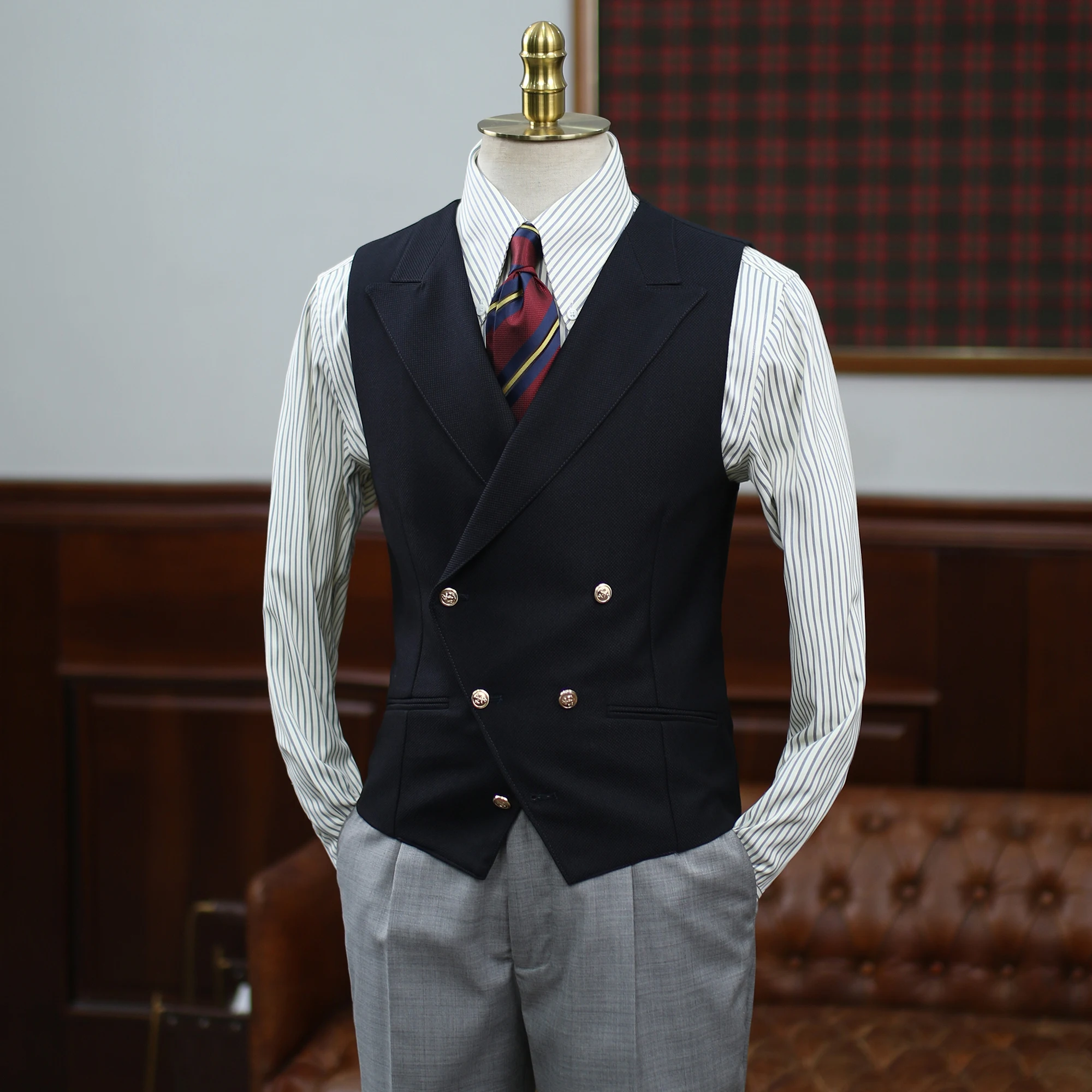 IsirHonour メンズダブルブレストブレザー風ベスト：50代男性に合うかっこいいコーデの定番アイテム