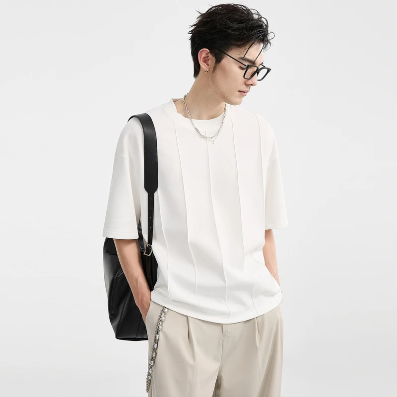 カットオフTシャツを選ぶべきタイミングは？30代男性が実際の生活で気づいたこと