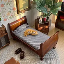 ミニチュア木製ダブルベッド【リビング・寝室用の家具・リアルなモデル】