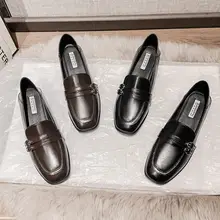 エレガントなデザインのローファーレディースシューズ【幅広・スリッポン】