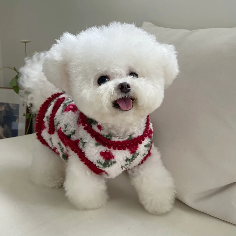ペット服 小型犬猫向け リバーシブルフリースカーディガン：マンション暮らしに最適な室内ペットの着用環境を実証