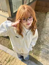グレーカラーのフルジップフーディー【コットン製・カジュアル・フード付き・女性用】