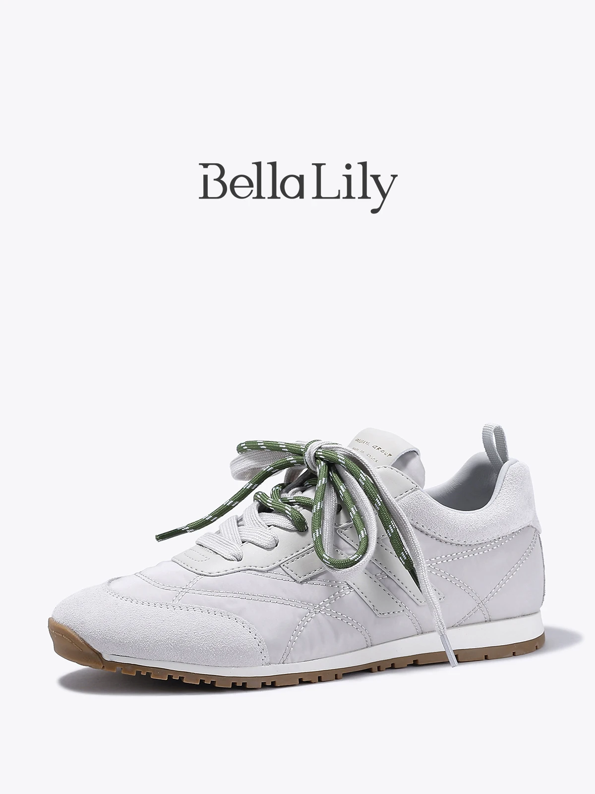 軽い運動靴で通勤とジムの両立は可能？Bella Lilyのグレーアグランシューズが解決するリアルな悩み