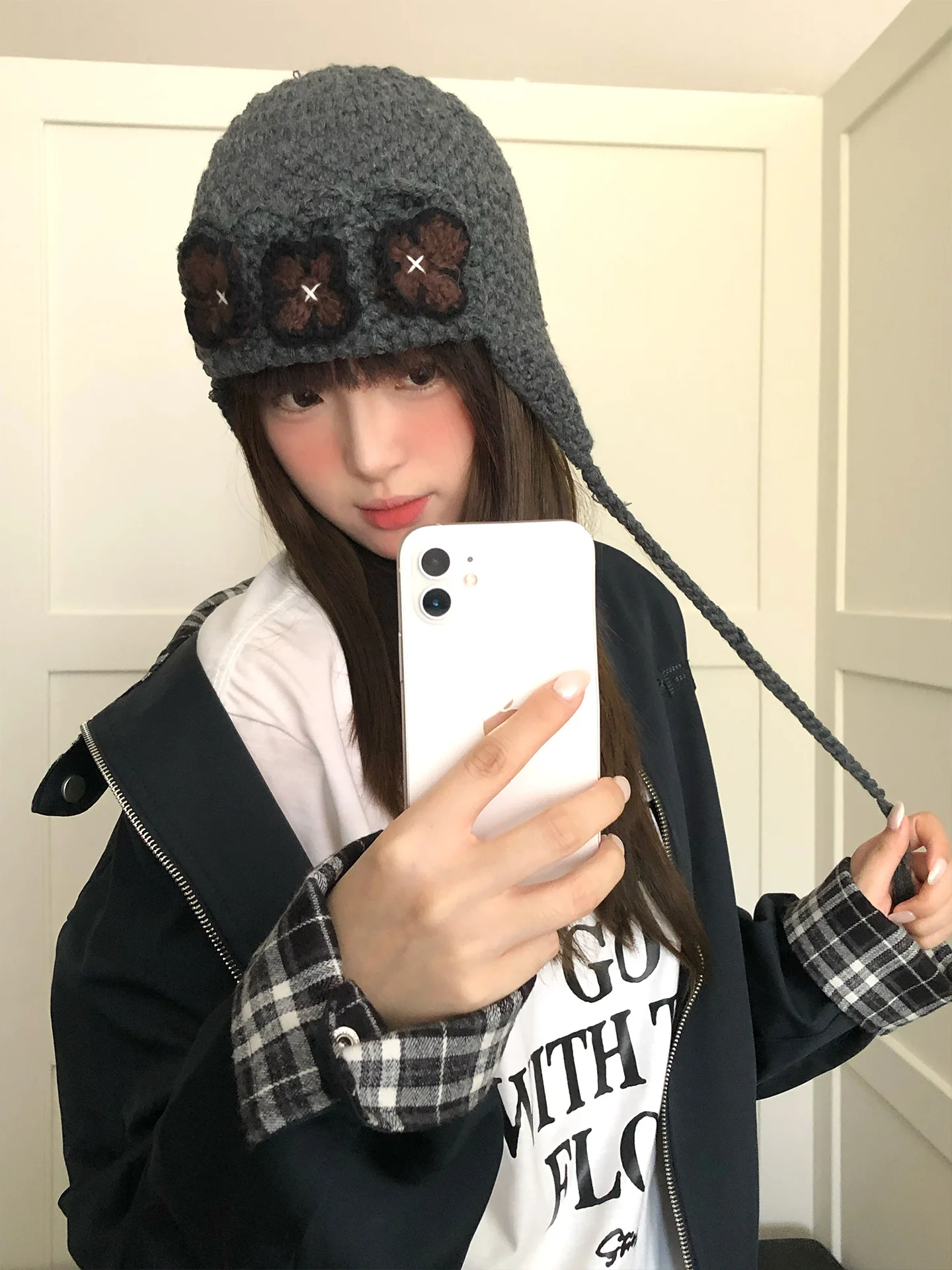 ヒステリック グラマー ニット 帽 は本当に春に着用できる？それとも秋冬の定番アイテムなのか？