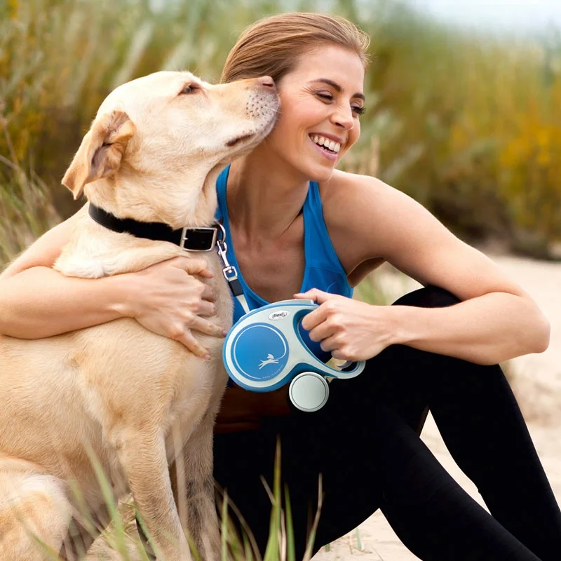 犬のお散歩グッズをコスパ良く揃える方法｜自動伸縮リードで安全と快適を実現