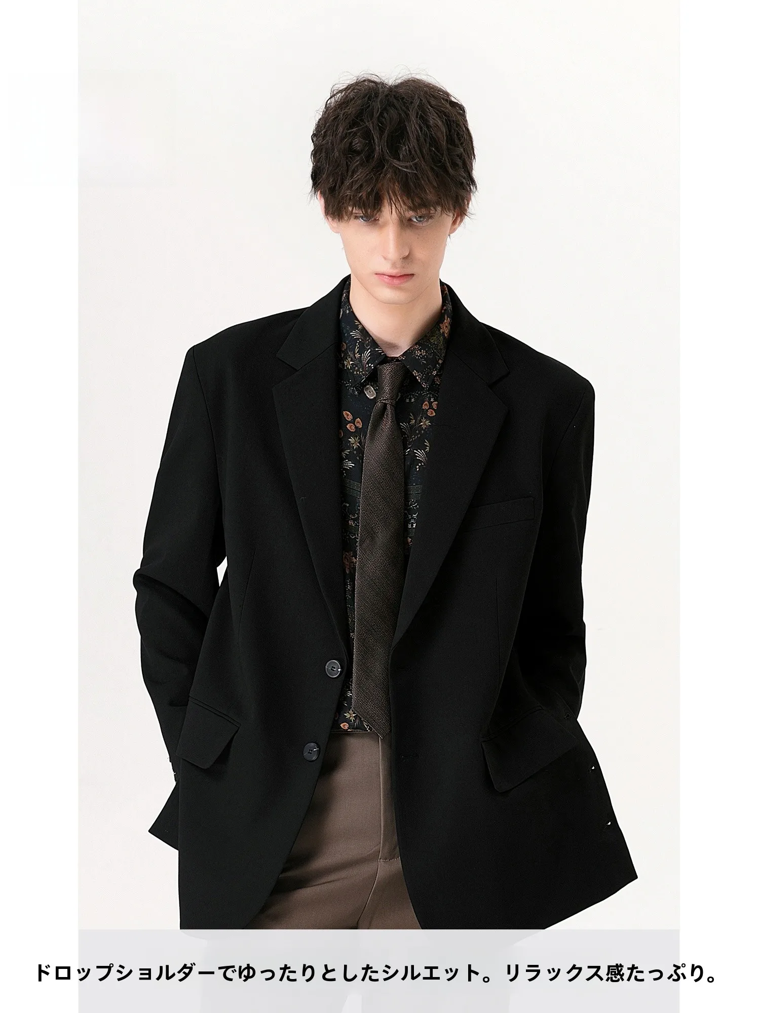 通勤に着るカジュアルすぎる服は避けて、これで失敗しない！