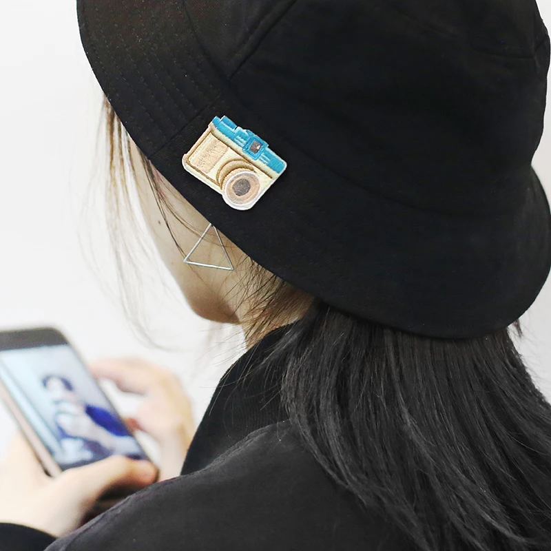 スマホのjpeg画像をどう保存するか？それなら、このカートンデザインのシールが実は最強の解決策です