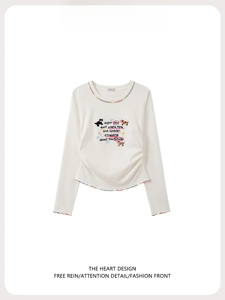 刺繍ワンポイントTシャツ：カジュアルな長袖デザインで春・秋を彩る