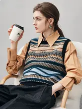 フェアアイル柄の100%羊毛ノースリーブニットベスト【ストライプデザイン・レディース】