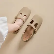 低めのスクエアヒールとラウンドトウの快適通勤シューズ【アートスタイル・2WAY使用】
