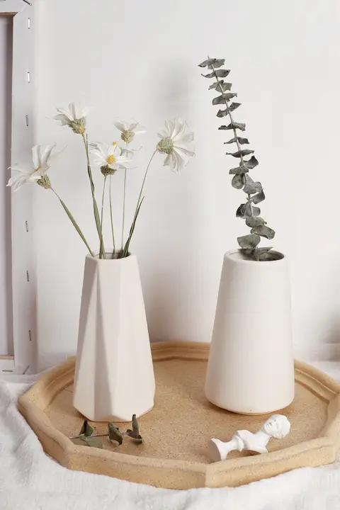 北欧スタイルの陶器製花瓶【フラワーアレンジメント用・インテリア装飾】