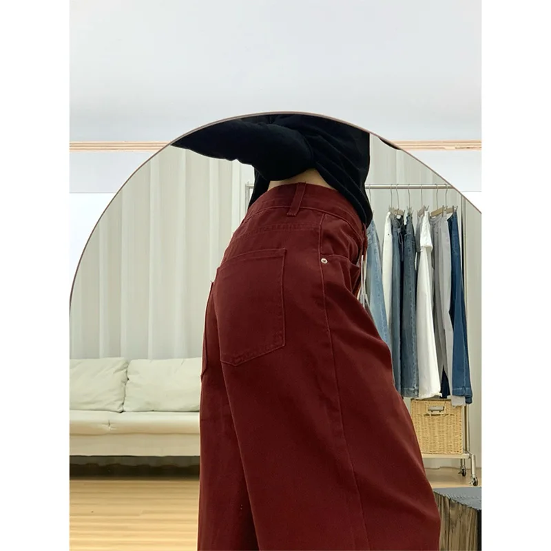 広めのハイウエストワイドレッグデニムパンツ：夏用・レッドカラーのフィット感とセットアップ対応