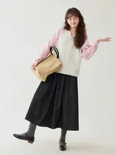 ドット柄 レディース ゆったりTシャツ【ラウンドVネック・春用・デザイン】