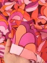 オーガニックコットン生地【懐かしい花柄・手作り用・柔らかな質感】