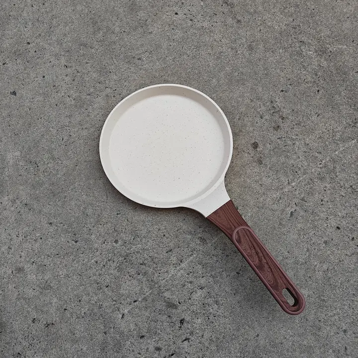 薄型フライパン【ノンスティック・浅型・クレープや卵料理に最適】