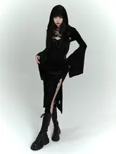 ゴシックスタイルのダークロングドレス【黒・ケープ付き・ハロウィンコスチューム】