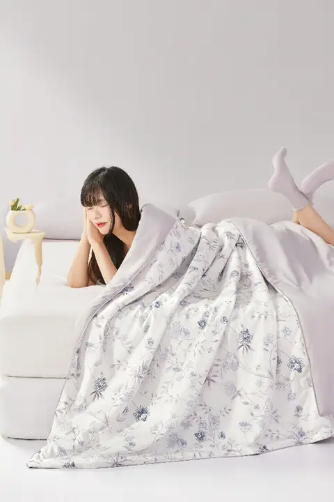 Beyond home 100%シルク製サマーケット【洗濯機使用可・涼感・エアコン用】
