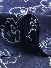 深藍色プリントシルクスカーフギフト【春秋用・サンショウモクシルク・小型ハンカチ】