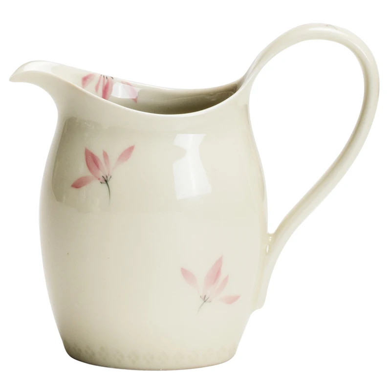 手描き粉ラン花デザインの茶器：高級陶器の美しさと実用性を実証