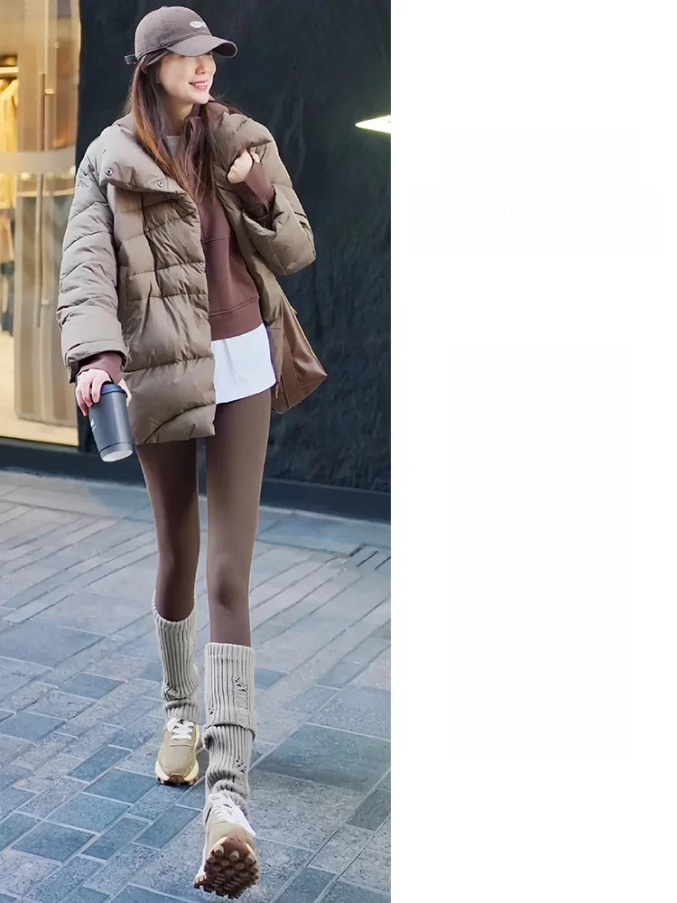 シルエットが綺麗なパンツ レディース どうやって着る？コーヒー色のシャークパンツが解決するリアルな着こなしの悩み