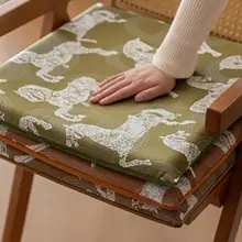 レトロデザインの軽奢クッション【厚手のメモリーフォーム・座り心地良好・洗濯可能】