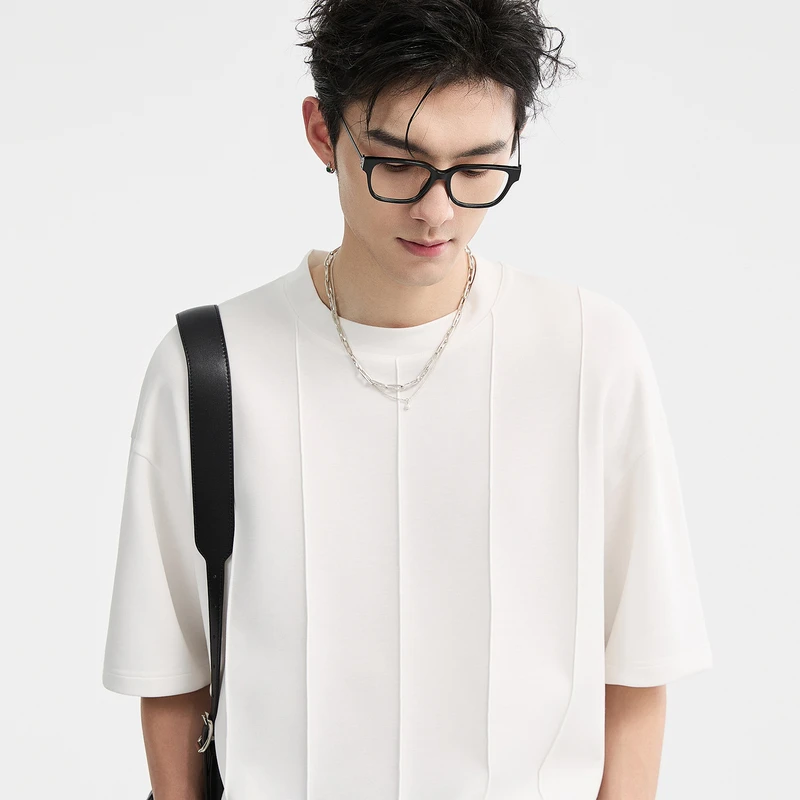 カットオフTシャツを選ぶべきタイミングは？30代男性が実際の生活で気づいたこと