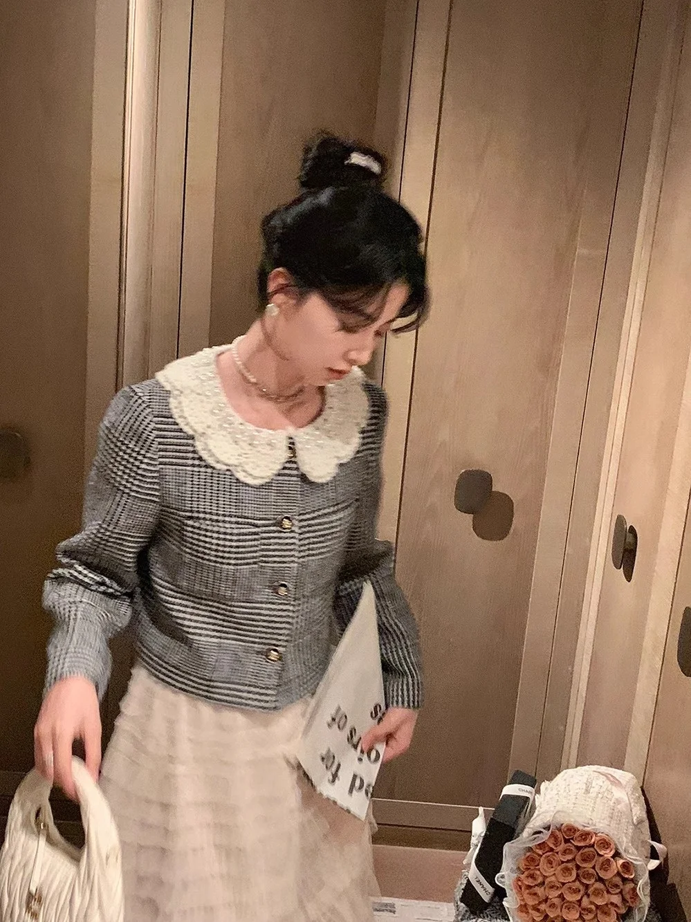 小香風チェック柄ショートコート：10月下旬から秋のファッションに最適な直筒型アウター