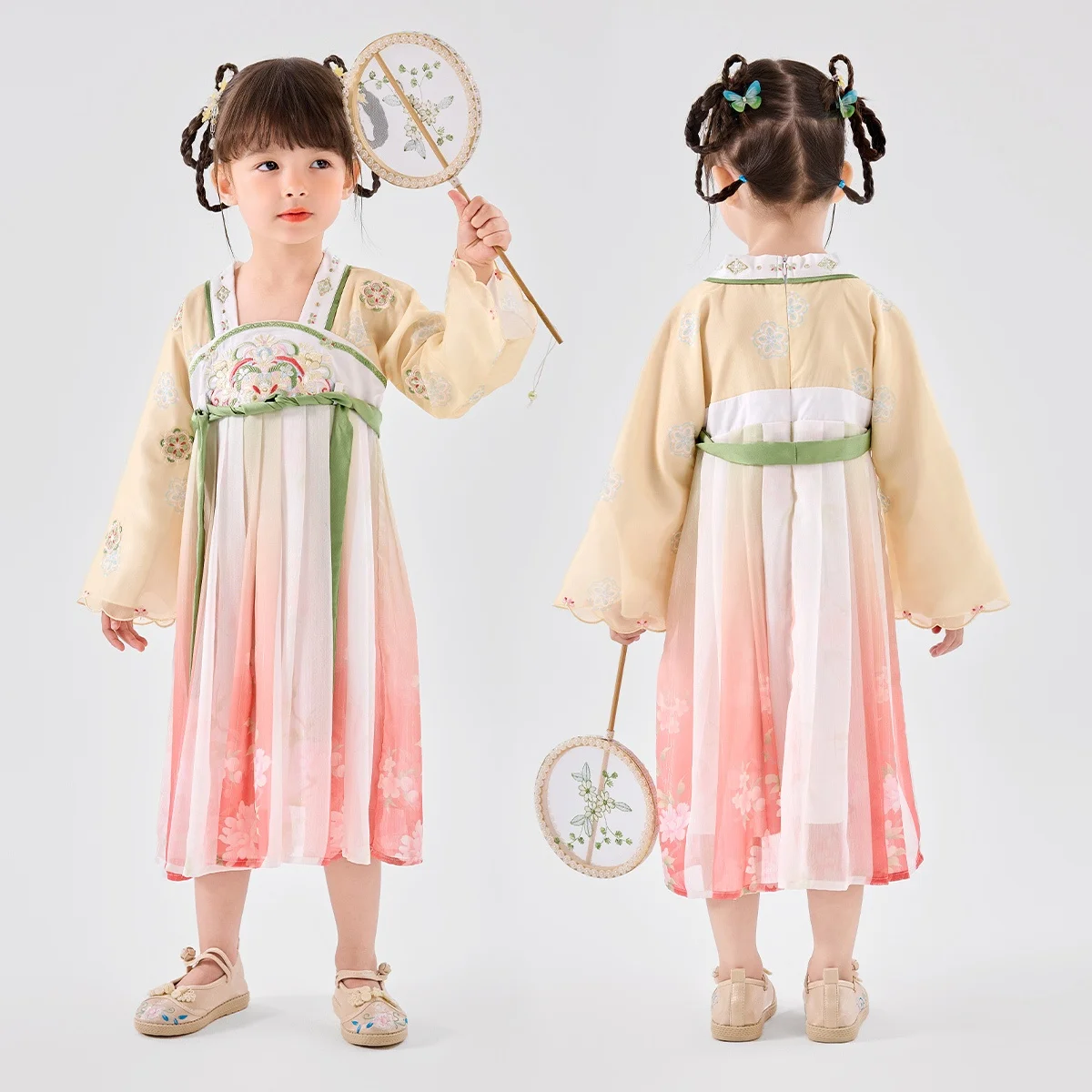 お宮参りに着る和服は、中国風のプリンセスドレスがベスト？