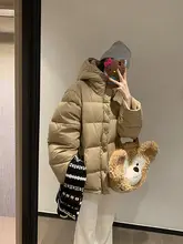 デザイン性のある大きいサイズの女性用羽毛コート【冬用・暖かさ抜群・スポーティーなスタイル】