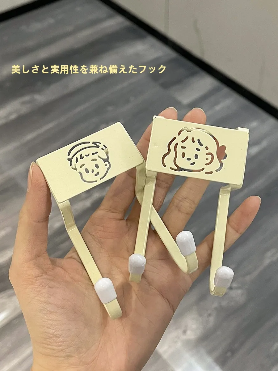 学生用デスクサイドのリュックハンガー：ランドセル収納の効率的かつ安定した解決策