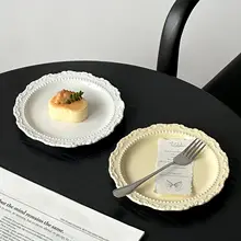 フランス風ビンテージケーキプレート【浮き彫りデザイン・陶器製・上品なスタイル】