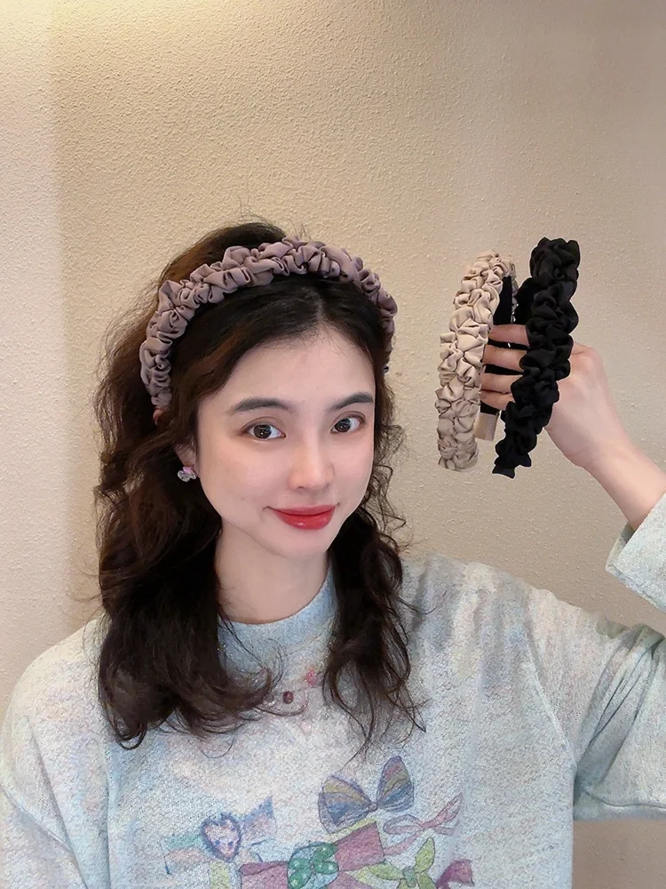 フラワークラウンとヘアバンドの選択で迷うなら、今こそこの1品を試してみよう