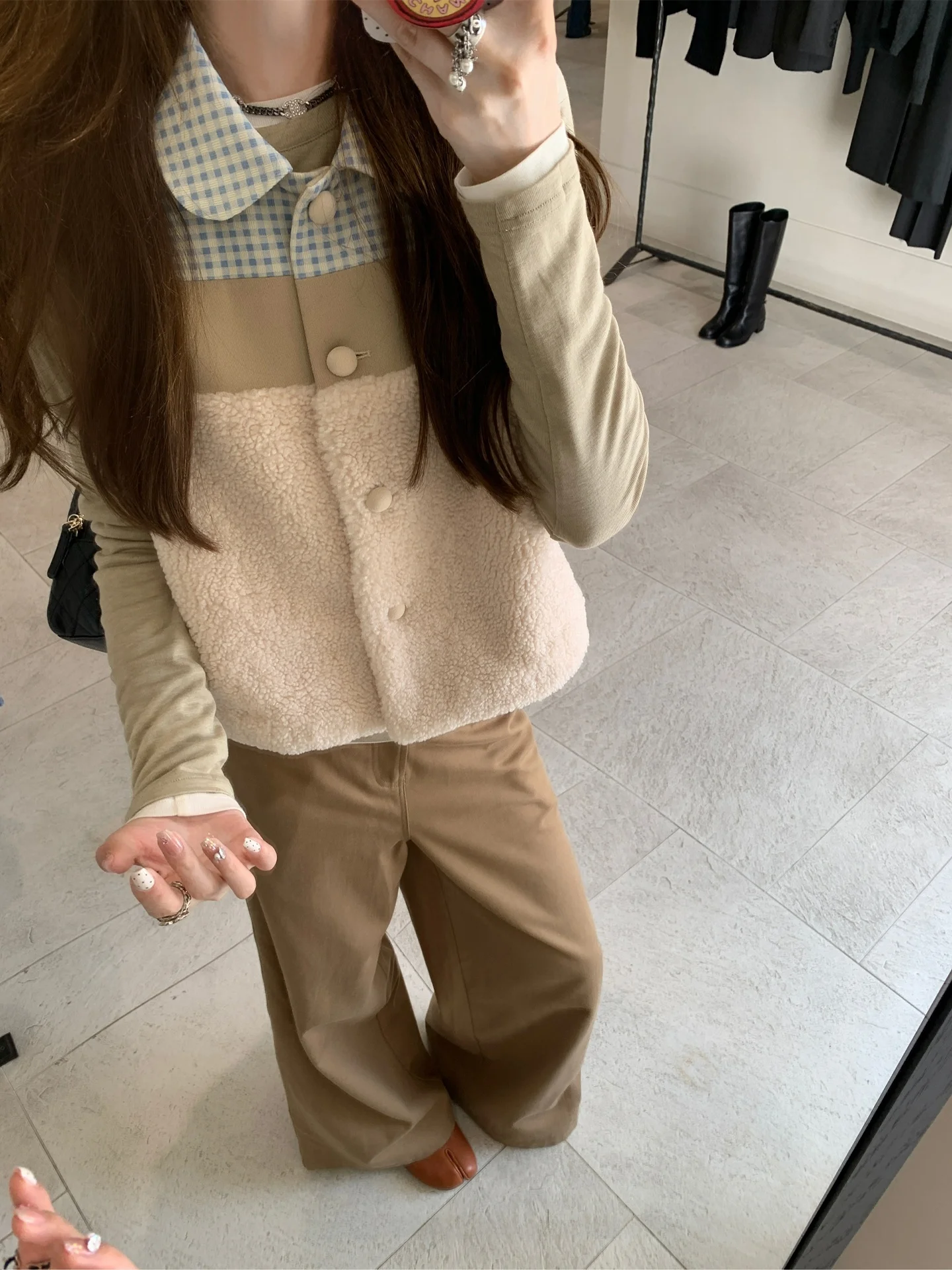 13度の服装で失敗しない着こなしは？ファーベストが解決する春の軽さとスタイリッシュさ