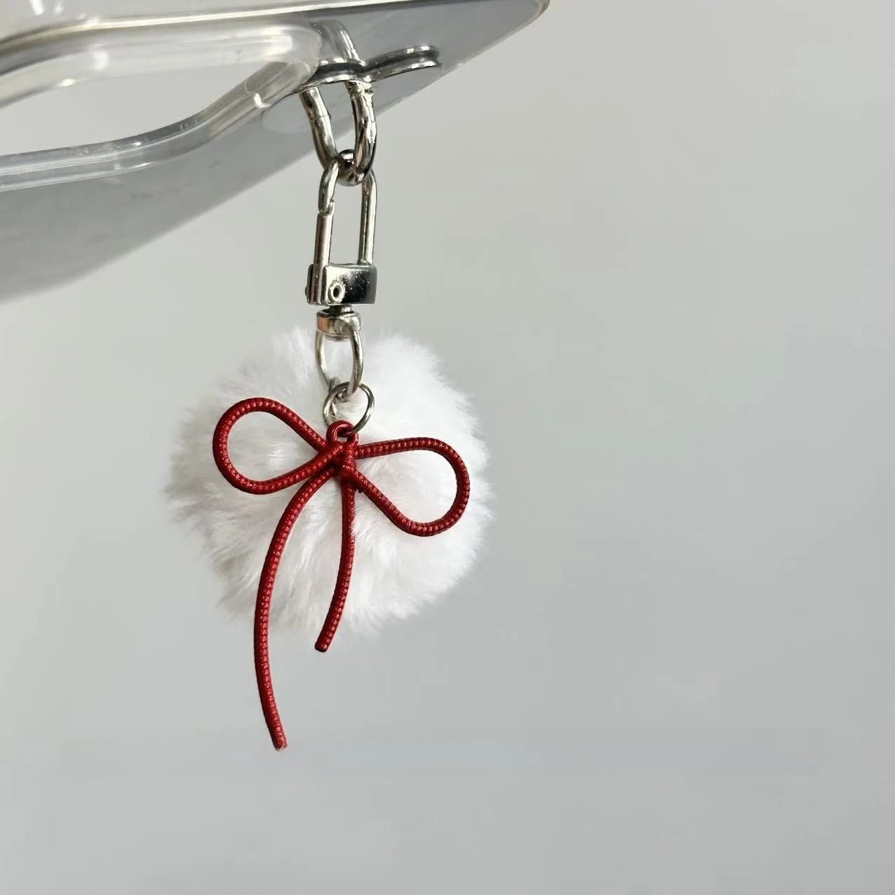 Keychain iOS と AirPods の関係を知る前に、このペンダントがどうやって私たちの日常を彩っているのか？