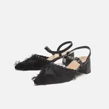 デザイン性のあるレディースミュール【フレンチスタイル・ポインテッドトゥ・太ヒール】