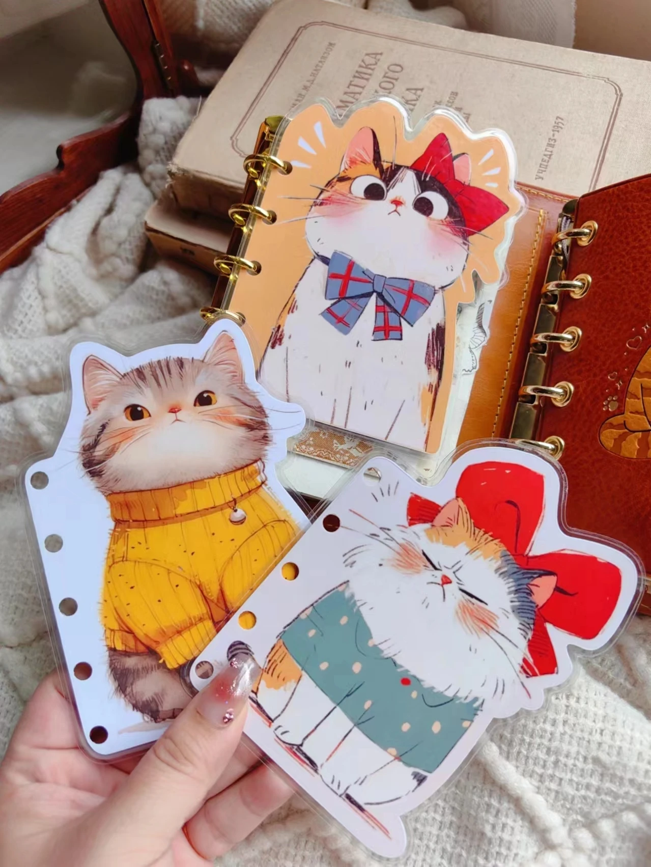 猫デザインの5孔分隔ページ【活用手帳用・手作り・プラスチック封入】