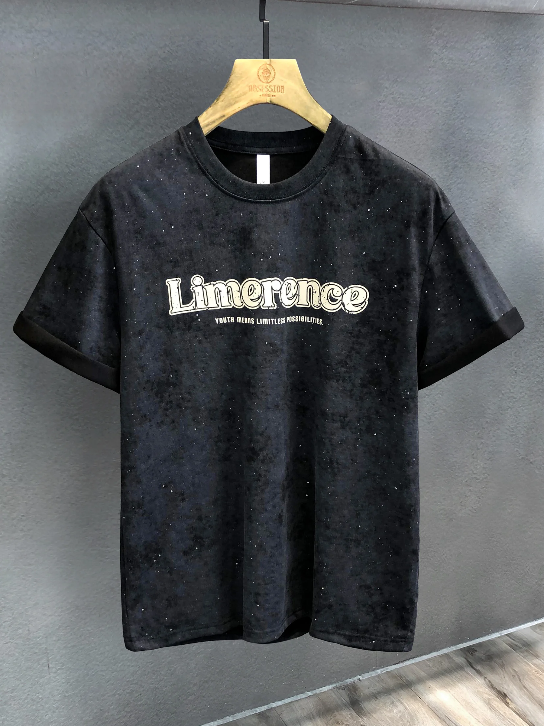 メンズ プリントTシャツの選び方を徹底解説！厳選3選で通勤・デイリーに最適なスタイルを実現