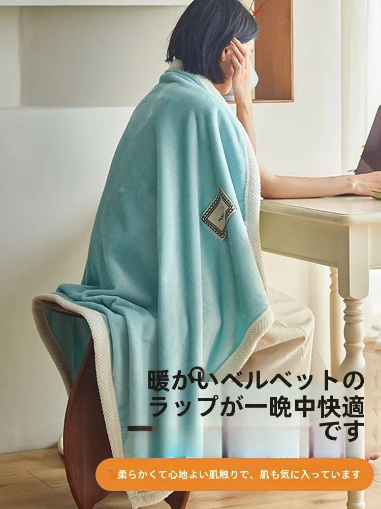 こたつ掛け布団としてのミルクベルベットブランケット：厚さ1cmの高保暖性と静電気防止機能