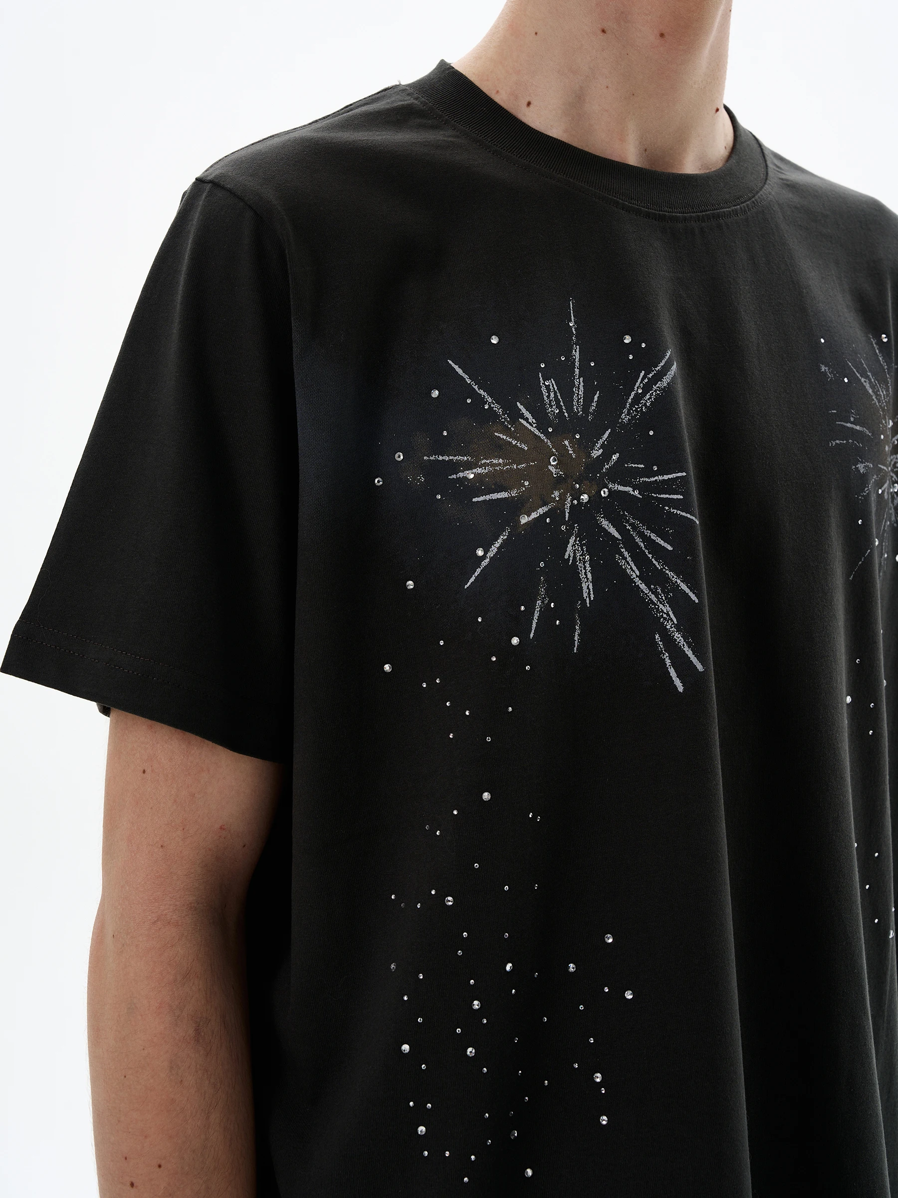 モード系Tシャツはどう選ぶ？デザイン性と実用性のバランスを取るための実践ガイド