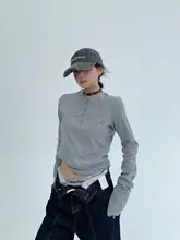 シンプルな刺繍入り短丈長袖Tシャツ【カジュアル・女性用・ラウンドネック】