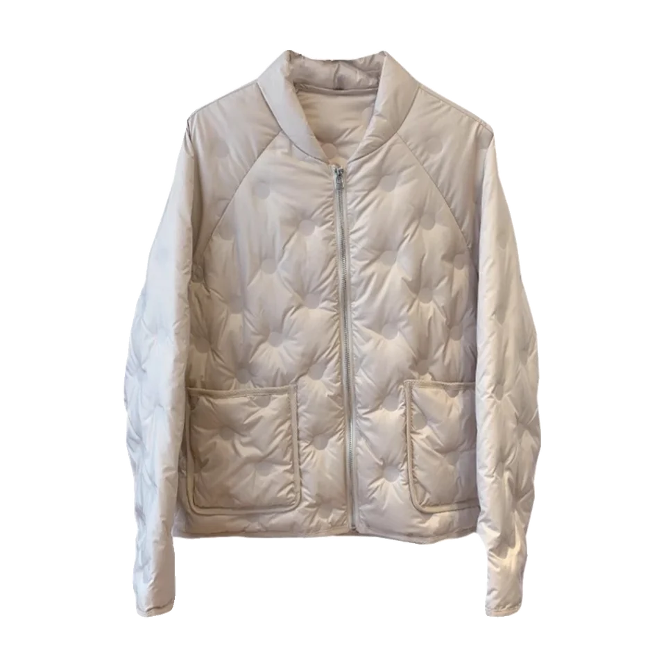 軽やかさとスタイルを両立！シンプルでおしゃれな短丈ダウンジャケット【女性用・コンパクト・ボンバージャケット】