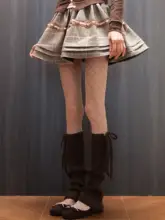 ナチュラルベージュのドット模様の風合いの良いタイツ【フリンジ付きレイヤードソックス・滑らかな肌触り】（セットアップ対応）