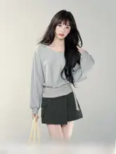 斜め肩デザインのスウェットシャツ【女性用・露肩・フィット感・春季向け】