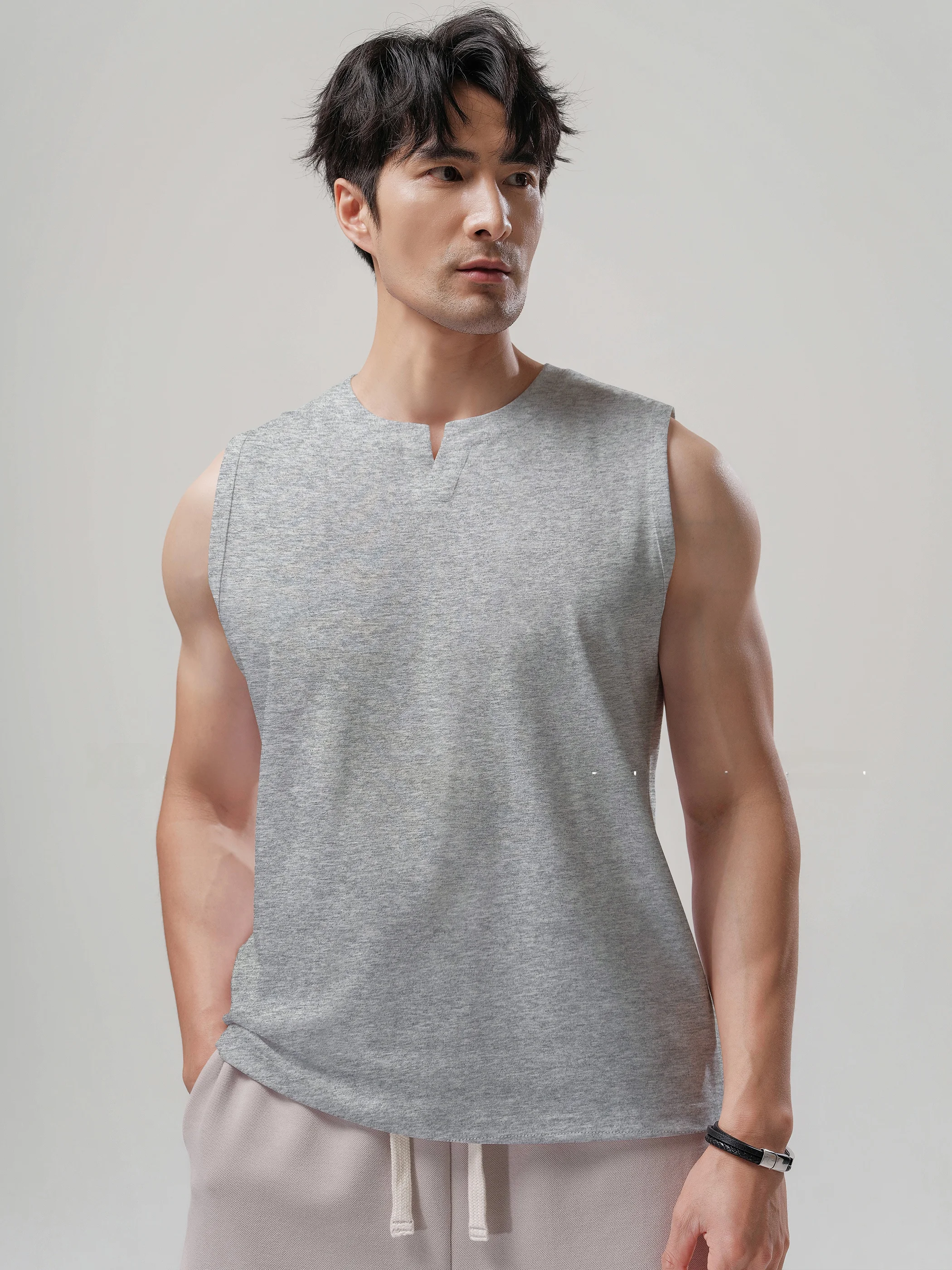 上半身汗かきに適した抗菌無袖Tシャツ：XDIANの透湿デザインが実用性を実証