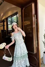 2wayデザインのオフショルダーシャツ【フリル付き・スウィートスタイル】