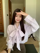 ピンクのリボン付きストライプシャツ【春・長袖・通勤対応】