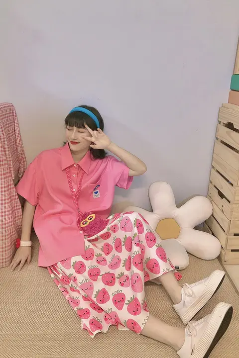 夏向けのかわいいピンクバルーンシフォンスカート【女性用・ビーチスタイル・印刷】（セットアップ対応）