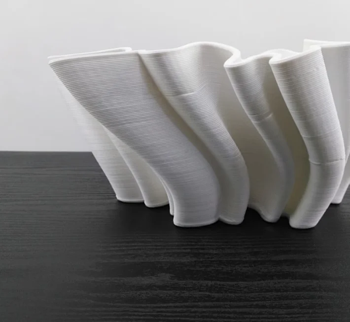 モダンデザインの3Dしわ加工陶器フラワーベース【インテリア装飾用】