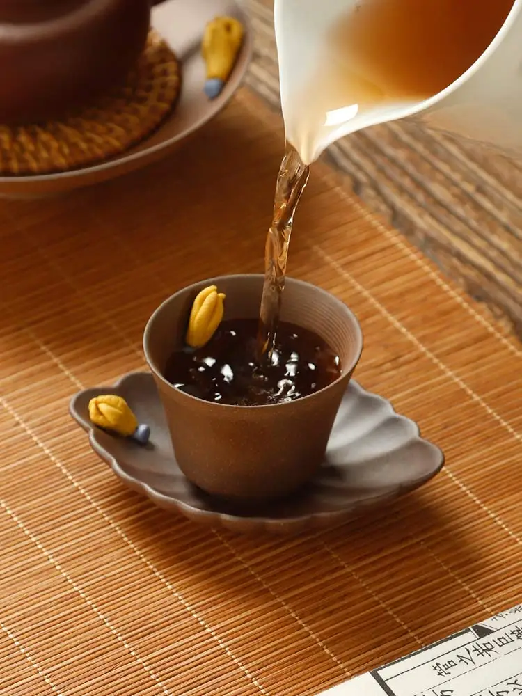 茶色と水色の色の違いをどう理解すればいいの？厳選4選で暮らしに溶け込む選び方