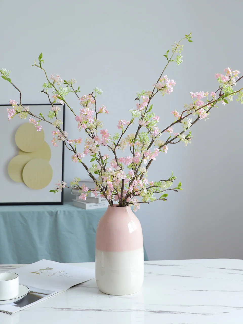 春のリースは造花を使うべき？雪柳風の造花ブーケが選ばれる理由とは